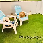 Apartmán Attic Penthouse Downtown 1gb Fibra